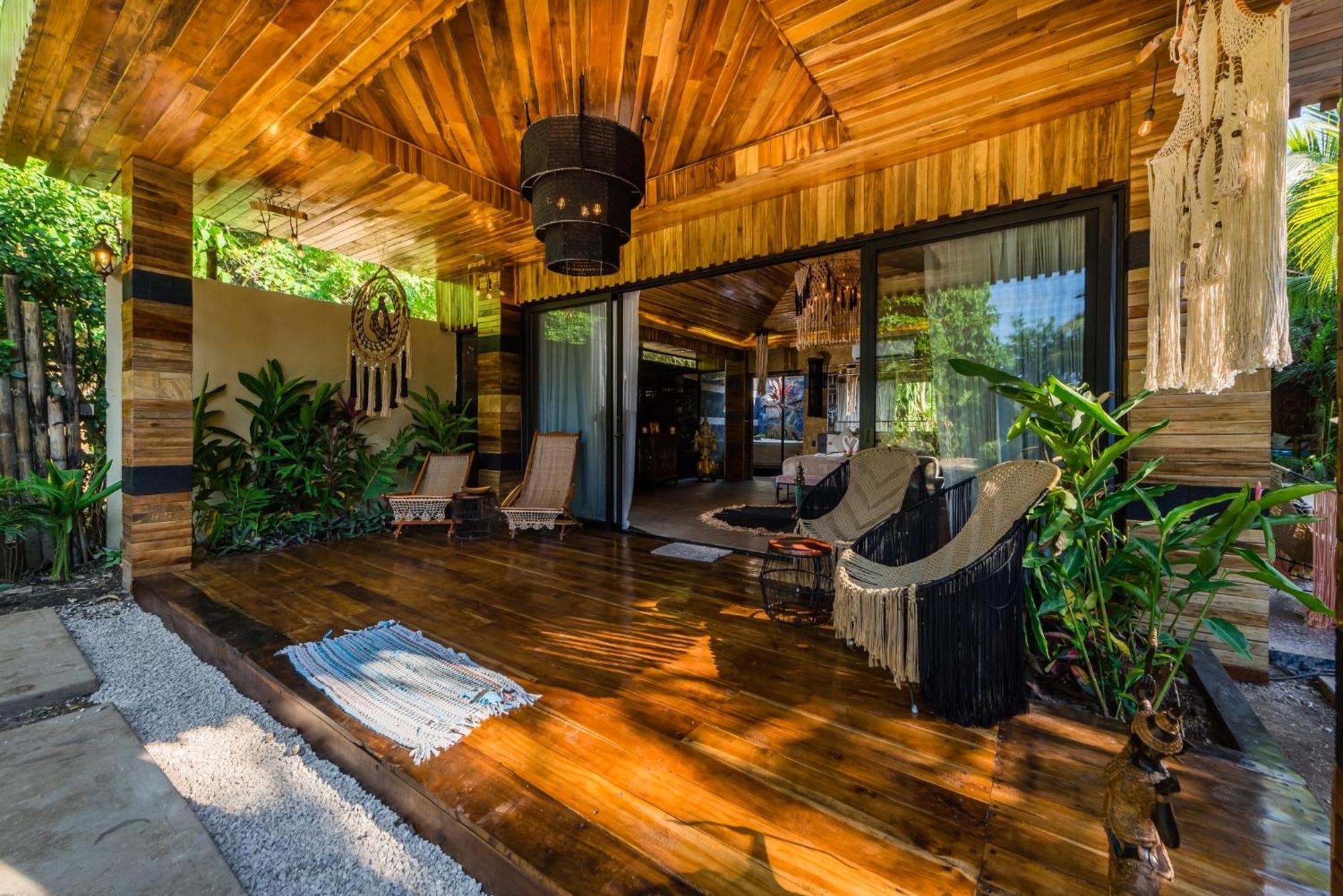 Luxury Ocean View Bungalow